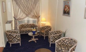 Les Portes d'Or