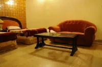 Rose Palace Hotel, Gulberg