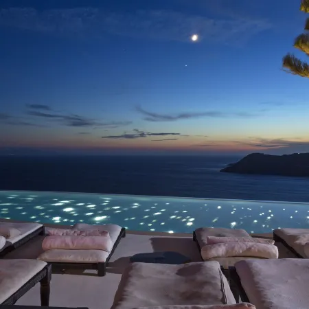 Myconian Utopia Relais & Chateaux