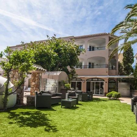 Apartamentos Royal Life