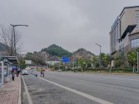 贵阳万象温泉马陇别苑 - 酒店附近