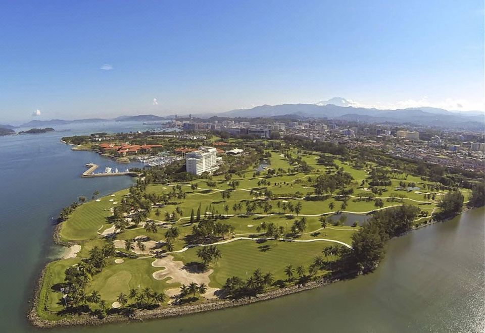 4. 더 퍼시픽 수트..