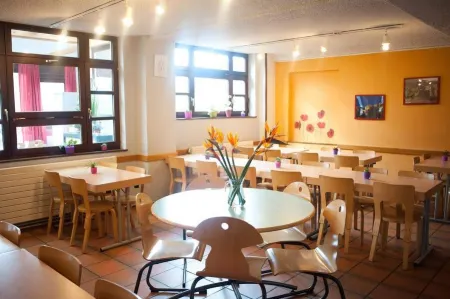 Auberge de Jeunesse de Bouillon Отели в г. Эрбёмон