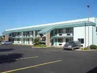 Nola Inn & Suites