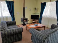 Murray Gardens Country Cottages & Motel Hotels in Stanthorpe