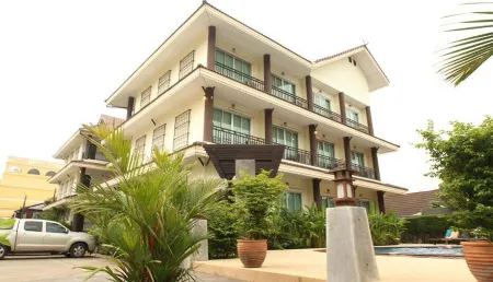 โรงแรมไดมอนด์ ปาร์ค อินน์ เชียงราย รีสอร์ท
