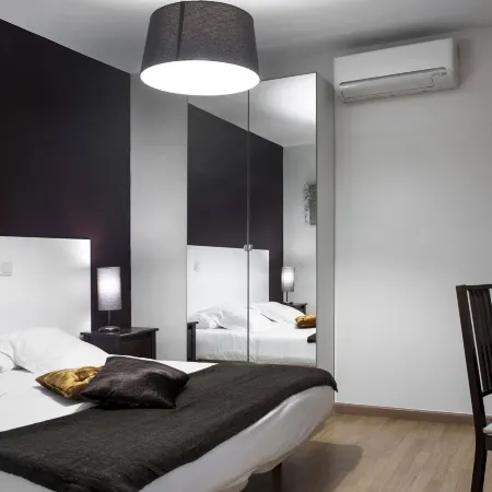 THC Gran Via Hostel Отели рядом с достопримечательностью «Бульвар Пасео-де-Реколетос»