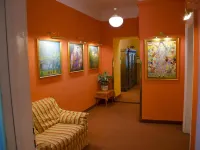 Boutique Hotel Kugel Wien Hotels near نيوباو. .07