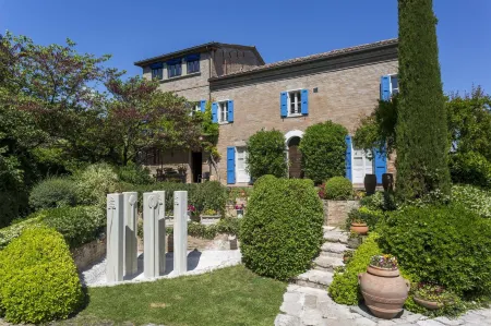 Il Villino Hotel & Spa Отели в г. Santarcangelo di Romagna