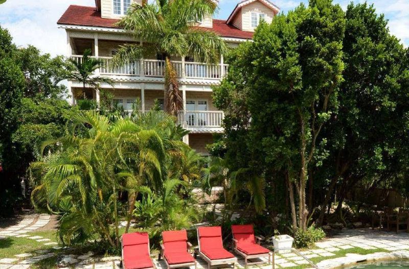 A Stone S Throw Away Nassau 2021 Room Price Deals Review Trip Com