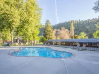 Indian Creek Lodge Hotels in Trinity County