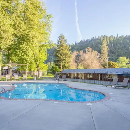 Indian Creek Lodge