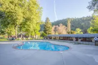 Indian Creek Lodge Hotels in Trinity County