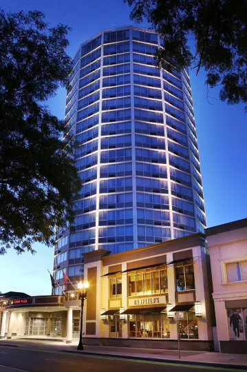 Crowne Plaza Syracuse, an IHG Hotel