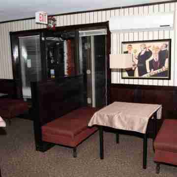 Niagara Falls Motor Lodge Dining/Meeting Rooms