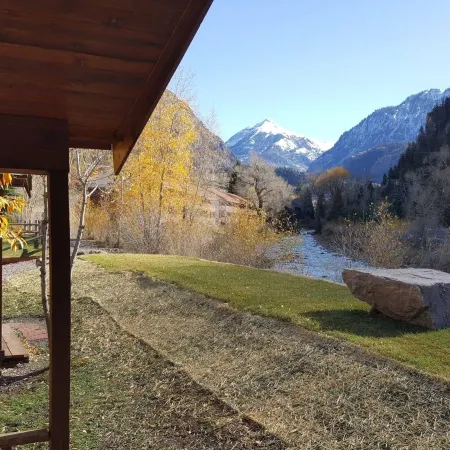Ouray Riverside Resort - Inn & Cabins