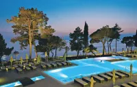 Hotel Parentium Plava Laguna - Beach