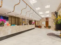 萬頤大飯店（欽州東站長融世貿廣場店） 欽州住宿飯店