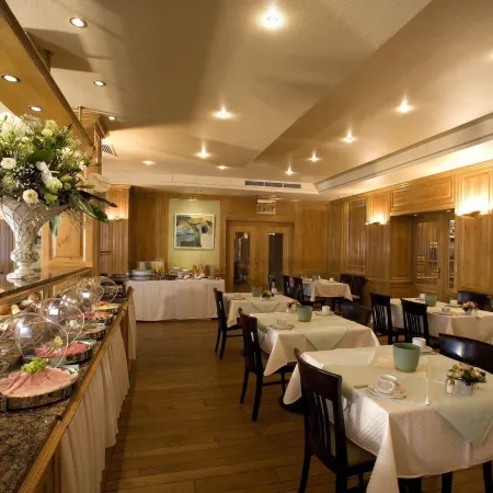 Hotel Pacific