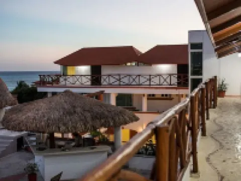 อิลลูชั่น บูทีค โรงแรม โรงแรมในปลายาเดลการ์เมน