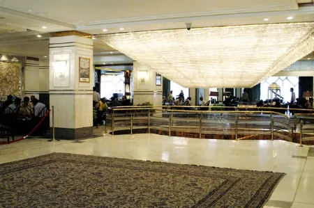 Laleh International Hotel