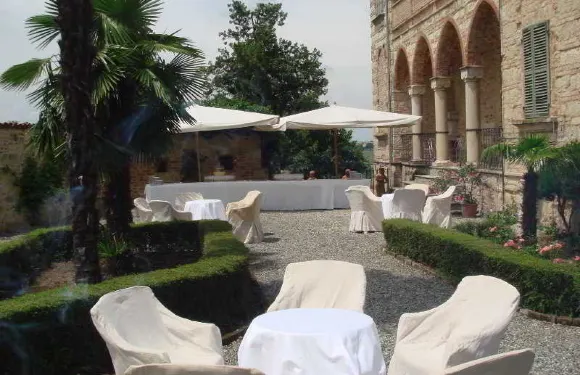 弗拉希內羅城堡