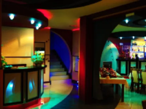 Hotel Spinaker โรงแรมในLeba