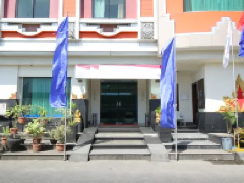 Hotel Denpasar Makassar by LIFE Hotels in Makassar