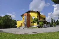 Millaenya Inn Hôtels à : Trescore Balneario