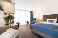 Siebenquell® GesundZeitResort Hotel dekat Waldbad der Stadt Schwarzenbach a.d.Saale "Schiedateich"