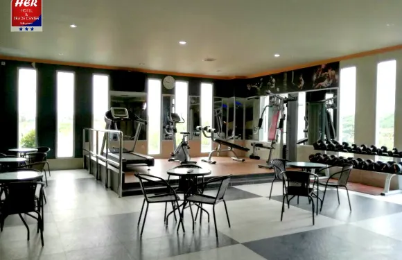 巴釐巴板她酒店及商業中心