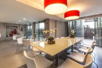 7th Avenue Oxford Residence