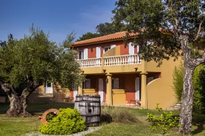 Hotel du Pont de l'Oso Hotels in Sainte-Lucie-de-Porto-Vecchio