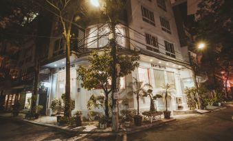 Dinh Hotel