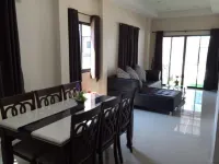 拉特查林普隆恩景觀之家飯店