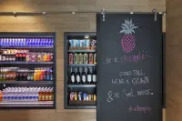 Moxy Frankfurt City Center - bar