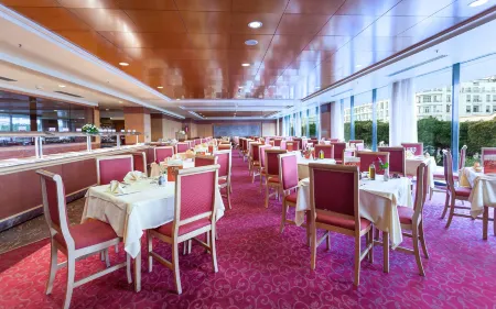 El Mouradi Hotel Africa Tunis Отели рядом с достопримечательностью «Avenue Habib Bourguiba»