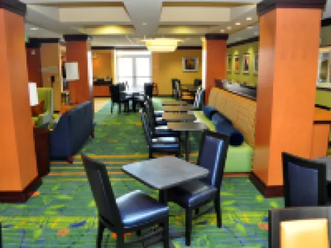 แฟร์ฟิลด์ อินน์แอนด์สวีทส์ ซีแอตเทิล เบรเมอร์ตัน โรงแรมในเบรเมอร์ตัน