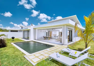 Corail Bleu Private Pool & Garden Villas by Lov Hotel di Calodyne