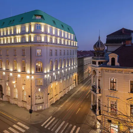 Hotel Capital