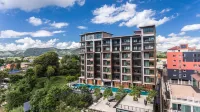 Natee The Riverfront Hotel Kanchanaburi فنادق في 