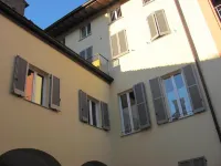 Domus San Martino Hotel in zona Oratorio Casa del Giovane