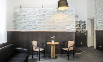 Hotel-Pension Insor - Housity