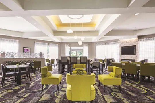 La Quinta Inn & Suites by Wyndham Dallas Plano West