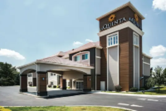 La Quinta Inn & Suites by Wyndham Chambersburg チェンバーズバーグのホテル