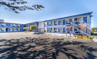 SureStay Hotel by Best Western Seaside Monterey