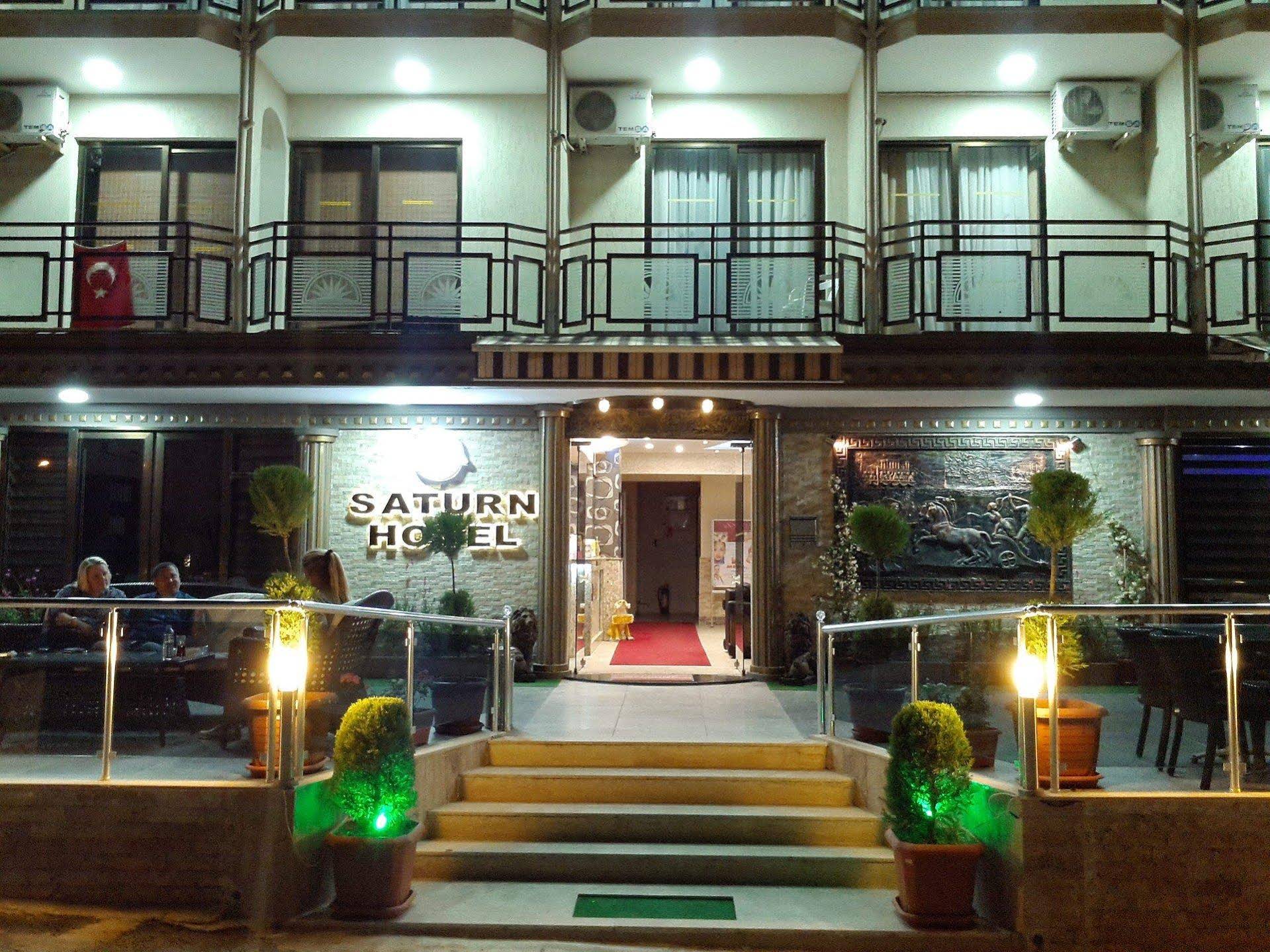 Saturn Hotel
