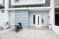 Surabaya Homey Near Juanda Airport Syariah Hotels in Sedati