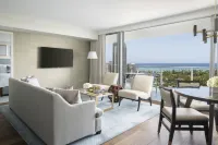 The Ritz-Carlton Residences, Waikiki Beach