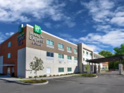 Holiday Inn Express & Suites New Castle by IHG Hotels in Lawrence County